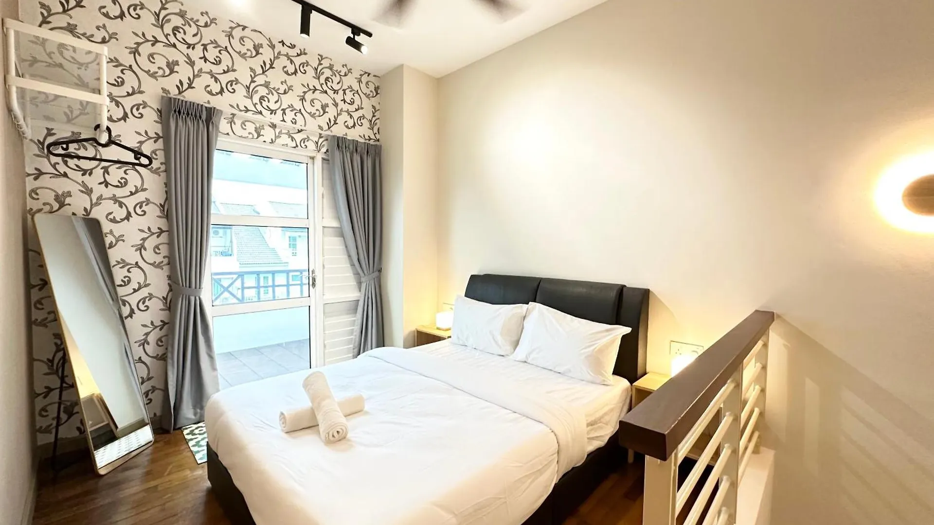 Nautilus Home At Karpal Singh For 14 Pax George Town