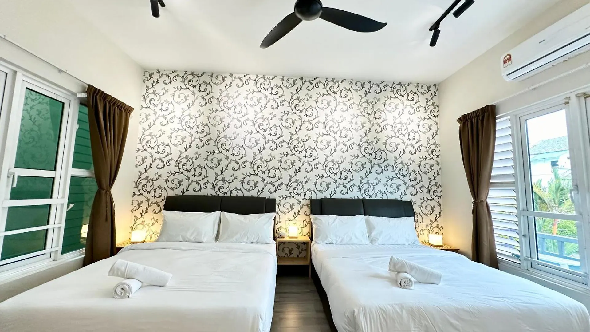 Nautilus Home At Karpal Singh For 14 Pax George Town Apartment