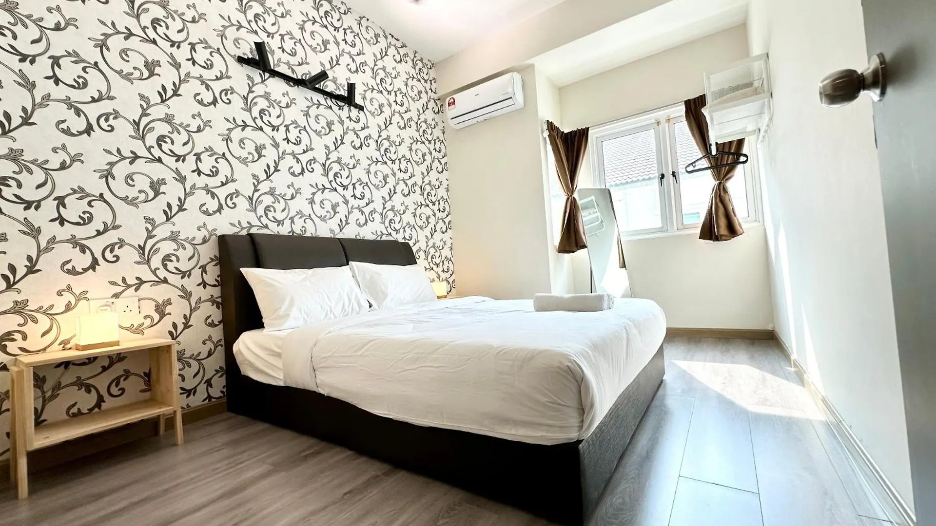 Nautilus Home At Karpal Singh For 14 Pax George Town Apartment