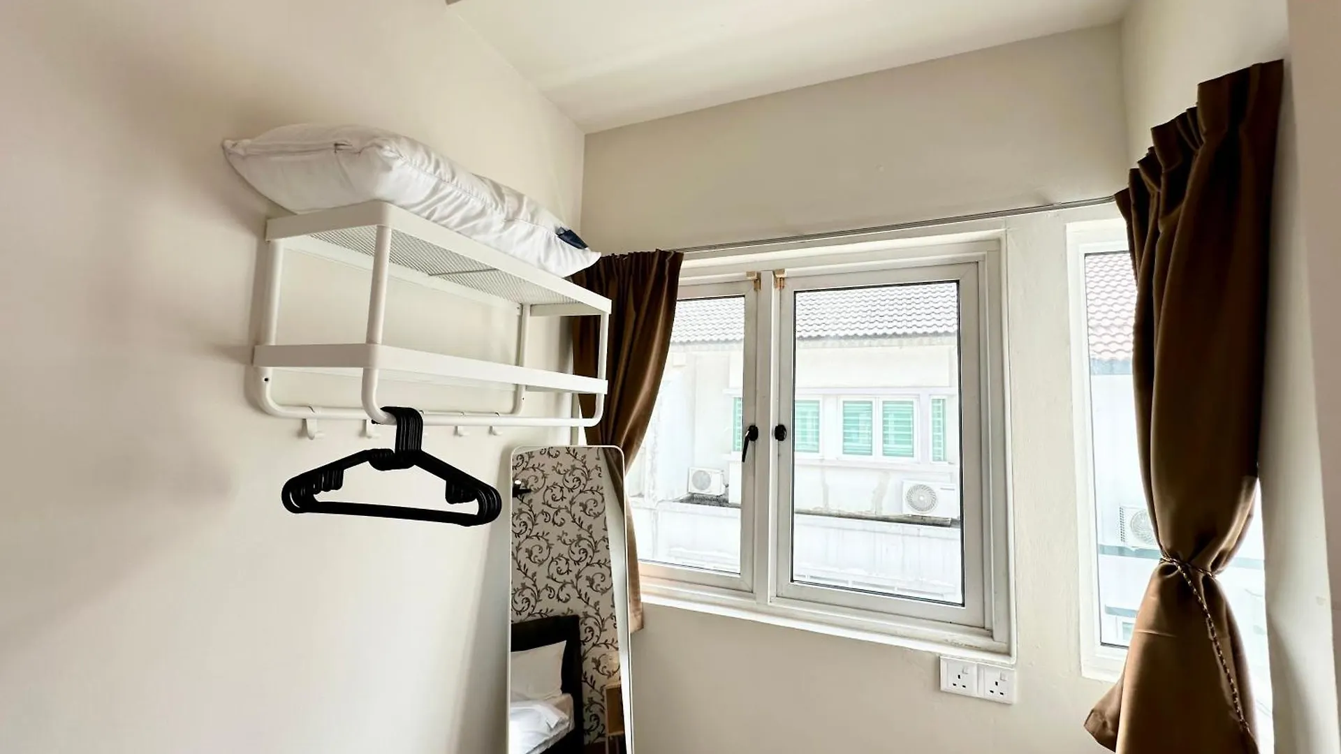 Nautilus Home At Karpal Singh For 14 Pax George Town